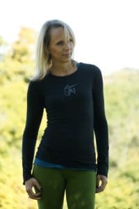 Squeezed Yoga Clothing via Plant-Powered Kitchen