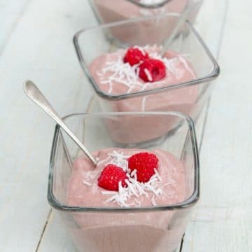 Fresh Raspberry Pudding #vegan #dairyfree #glutenfree #wholefoods #plantbased #oilfree #valentinesday #dessert #pudding #raspberries #easy #recipe www.plantpoweredkitchen.com