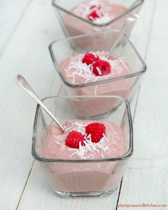 Fresh Raspberry Pudding #vegan #dairyfree #glutenfree #wholefoods #plantbased #oilfree #valentinesday #dessert #pudding #raspberries #easy #recipe www.plantpoweredkitchen.com